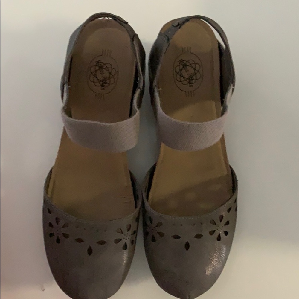 Hocus Pocus wedge shoes NWT